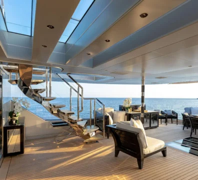 Sarastar-Exterior-6-Yacht-Club-London